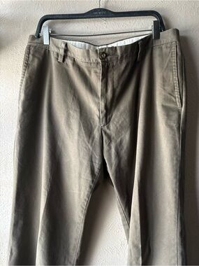 Dockers Men's Tan Chino Pants